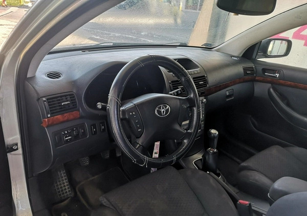 Toyota Avensis cena 6199 przebieg: 213121, rok produkcji 2004 z Kowalewo Pomorskie małe 22